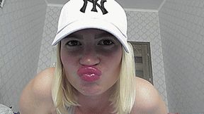 My juicy pink lips excite you from under the cap!MP4