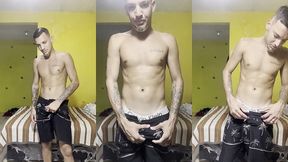 novinho dotado de pau duro no short tactel falando muita putaria e gozando