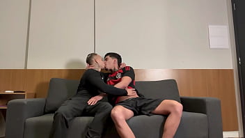 JOGADOR DO MEU TIME, VEIO TERMINAR O JOGO EM CASA - FREE