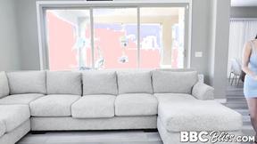 ”MILF Joslyn James sucks black dick to teach stepdaughter a lesson”