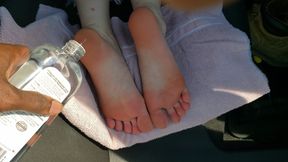 Bella Trix oily soles white toes