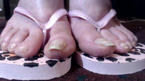 Long real toenails natural on flip flops