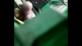 Paja en cabina de internet en Yumbo valle