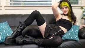 ”FEMOUT XXX: Lola Love's Femout Debut!”