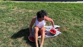 Muscle MILF Kandys Watermelon Crush Domination