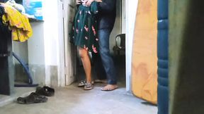 Village girl raised the hole of exemption from her tuition teacher