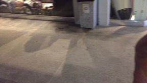 fa segue ex bbb ate o banheiro e paga um boquete pra ele no banheiro publico masculino