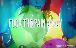 Fuck the pain away, Alexis Fawx, Keiran Lee