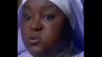 Freira dando o cuzinho