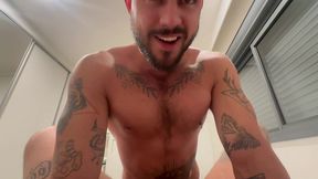 tiago gaucho - moreno tatuado fodendo o puto goiano e gozando dentro - sexo gay bareback