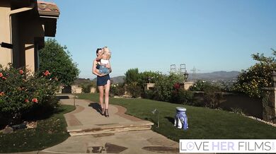Blonde babe lets feet worship the brunette tall girl outdoors