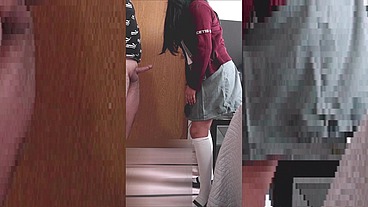 porno casero amateur con colegiala de escuela pública... la muy cachonda se saltó la escuela para irse a follar con su compañero Vol #1