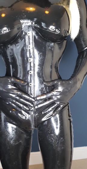 Fully encased in shiny rubber, adding the finishing touches
