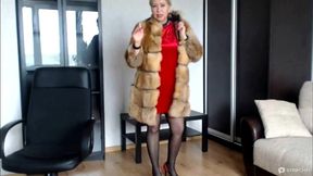 venus in furs, or hot milf whore aimeeparadise in a fur coat on a naked body & with a cigarette! ))