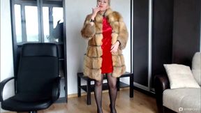 venus in furs, or hot milf whore aimeeparadise in a fur coat on a naked body & with a cigarette! ))