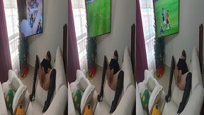 mi primamastra se calienta viendo el partido de espana vs japon le encanta tocarse la concha y el culo 4
