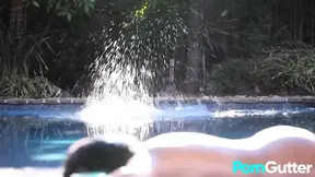 Lesbian Hotties Reena and Vanessa Make Each Other Orgasm