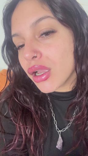 Amateur cute onlyfan with a curvy figure and lipstick fetish