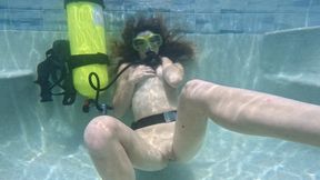 Nathalia Seduces Her Scuba Instructor