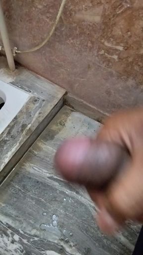 Bhabhi ke naam mein mutthi mardi
