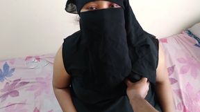 Saudi Maid Fucked by Owner While Owner's Wife Was Not at Home - Wet Pussy Fucking & Cum