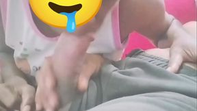 Cunhada puta,viu a rola ja caiu de boca vendo tv