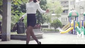 Discover Madou's Latest Courier Adventure with MD-0010 for Free Viewing!