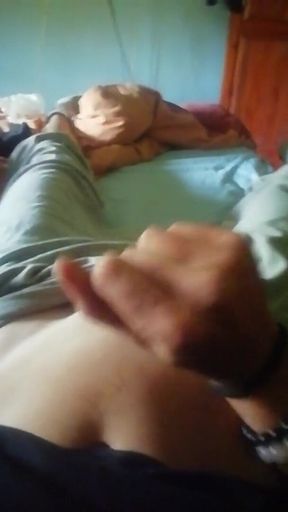 Very rich cumshot to eat milk