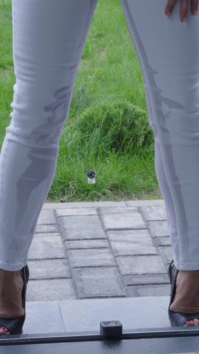 Swiss MILF Wetting Jeans