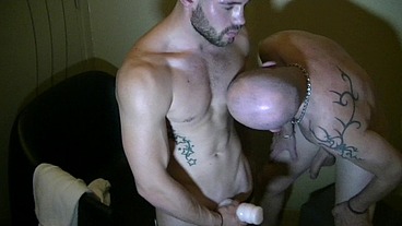 2352 jess fucked during a massage