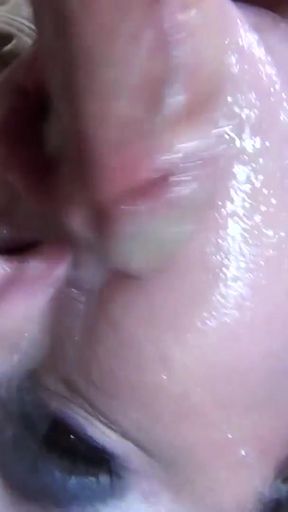 Stunning moment from &quot;Milf bekommt Wuergereiz beim Kehlenfick&quot;