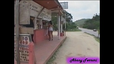 Fiz Sexo com o Caminhoneiro. Amigas na Rodovia e Lesbo no Posto