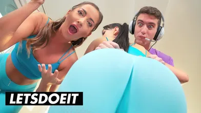 Czech Babe Lady Gang Fucks Gamer During Yoga Session - LETSDOEIT