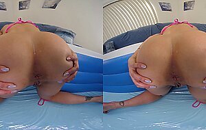 Oily fun with kelsey kane