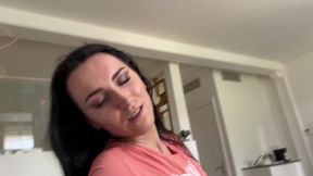 stepmother forgot to put on panties in bed
