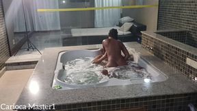 I Got a Whirlpool with the Hottie