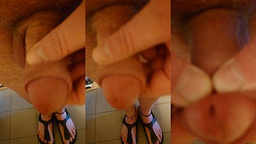 Spaß mit kleinem Penis in der Küche