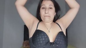 Sweaty and smelly armpits