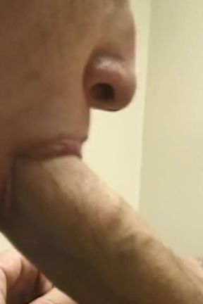 Flexible Mature Hunk Deepthroats Own Throbbing Cock Till Dripping Cum