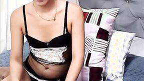 ”Petite Camgirl T-girl Knows How To Seduce Her Online Fans”