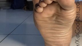 Foot worship with Zai