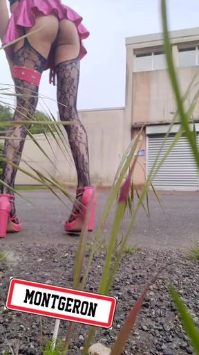 ⚠️👀Show off P U B L I C in an abandoned complex and then on his balcony. VaneSsaBiTCHx PariSChienneTrvProd⁹&sup1;