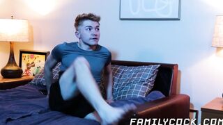 Blonde Zacc Andrews opens his legs and lets Brody Kayman penetrate his ass