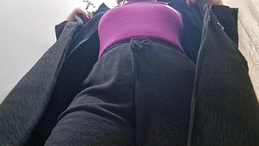 Hot stinky farts in public 4K