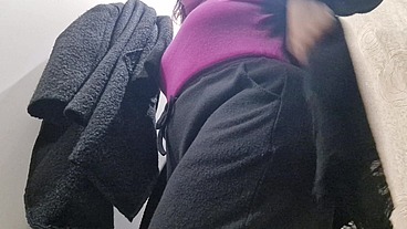Hot stinky farts in public 4K