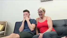 Mutter Und Sohn Vaageln Beim Fernsehen - Madam - Andrea Blonde And Madam Andrea