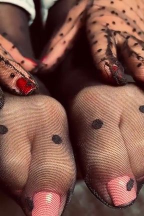 Do You Love Stockings &amp; Jeans Combo?