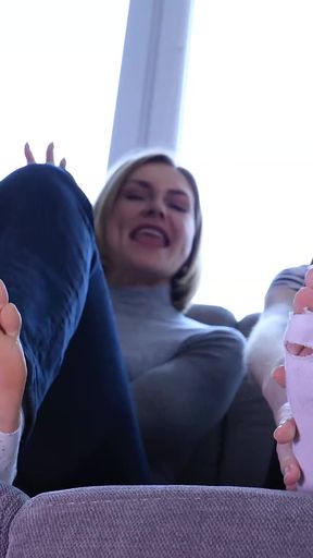 Two Sisters Foot Growth and Compare