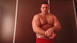 Huge Chubby Muscle Model Flex Show