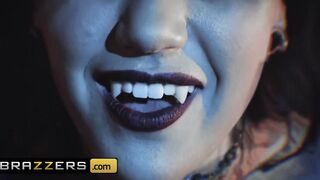 Brazzers - Slim bubble booty vampire Kendra Spade gets nailed by dilf